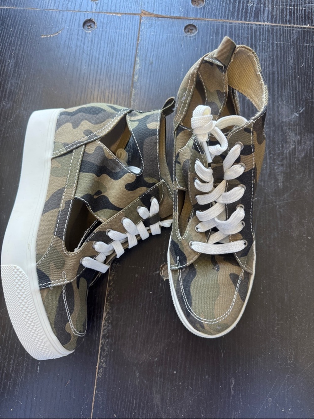 Very G Women's Camouflage Espadrille High-Top Sneakers with White Laces - Picture 2 of 4
